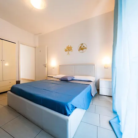 לינה וארוחת בוקר Eulalia Guest House Alghero