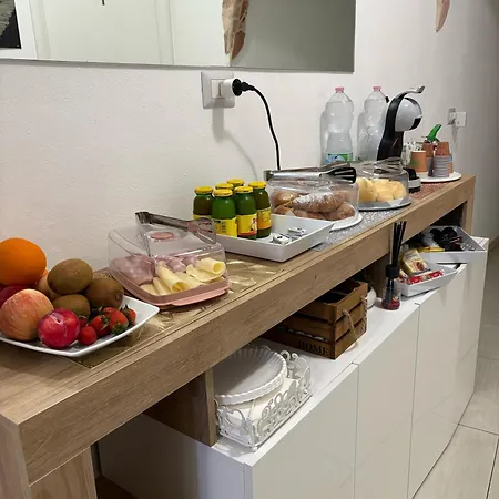 לינה וארוחת בוקר Eulalia Guest House Alghero